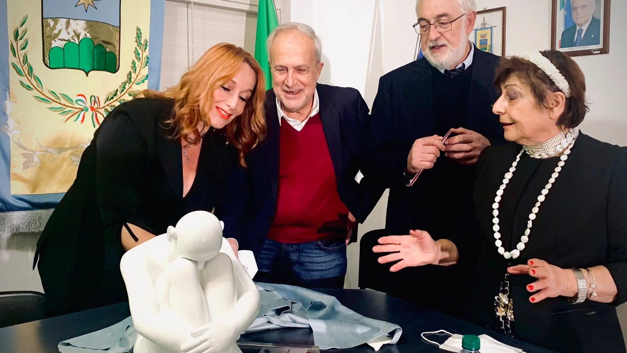 A Figline Vegliaturo il festival “Diàlogos” promuove arte e filosofia: premiato il luminare Pietro Bria
