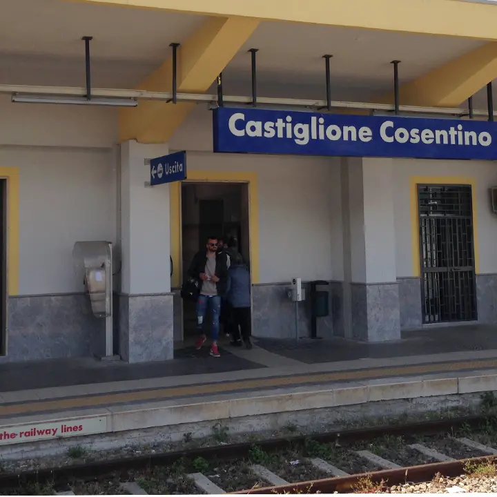 Il treno Frecciarossa e la battaglia per la fermata di Castiglione Cosentino. Ma Stasi non è d'accordo
