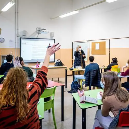 Vaccino Covid e scuola, nemmeno una dose per 1,2 milioni over 12