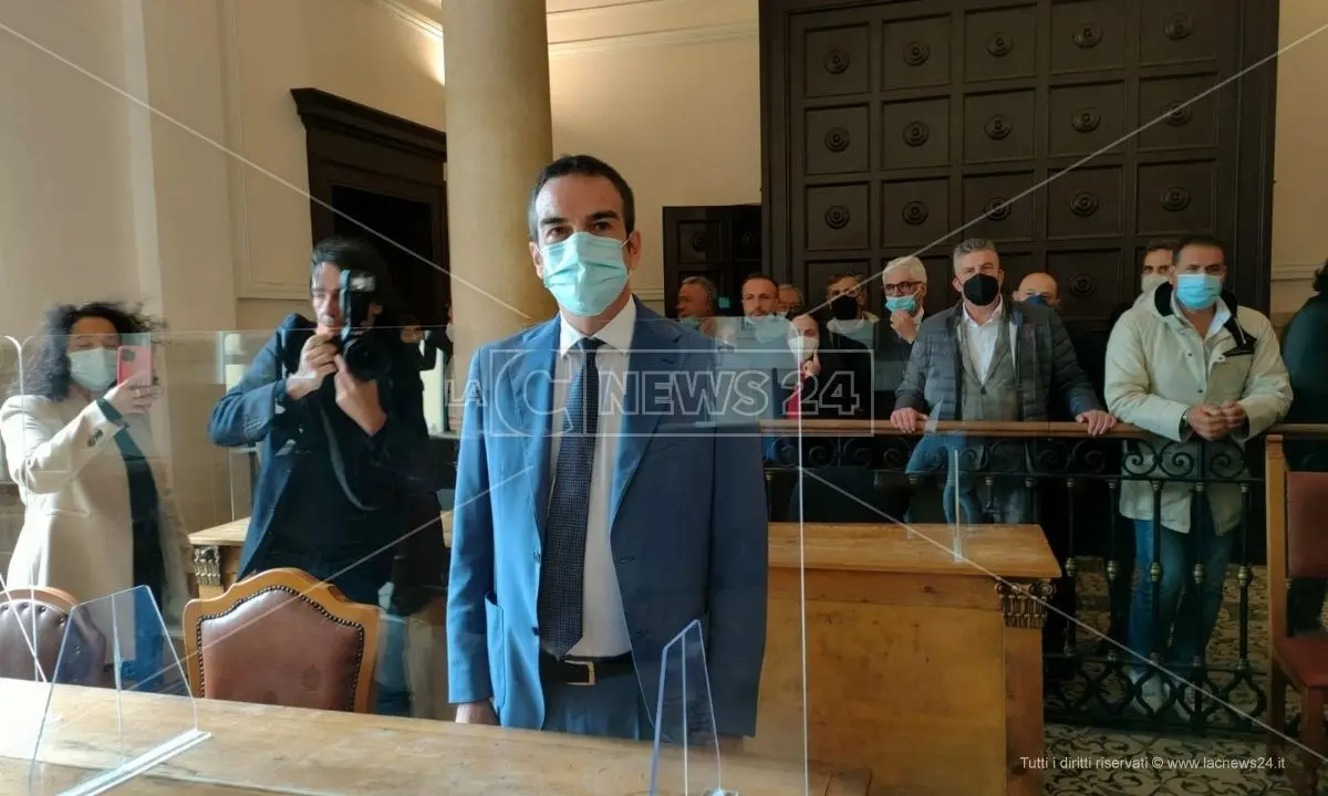 Regione Calabria, Occhiuto proclamato presidente. “Sarò commissario ad acta alla Sanità”