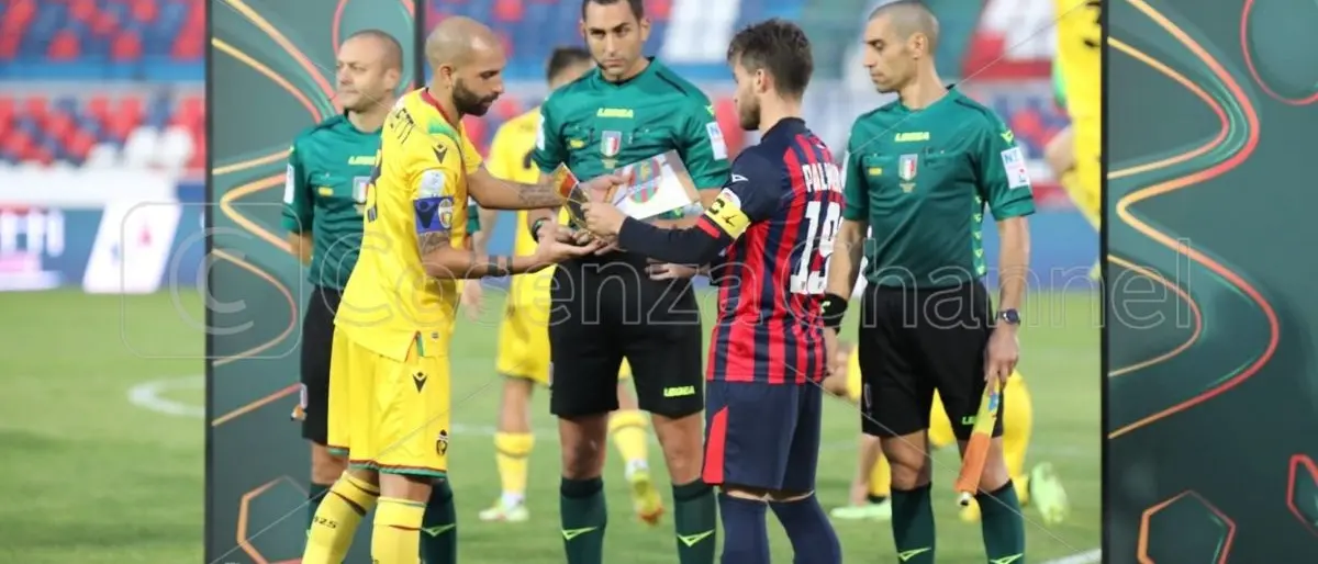 Cosenza, un girone dopo riecco la Ternana. Ma per i lupi è cambiato tutto