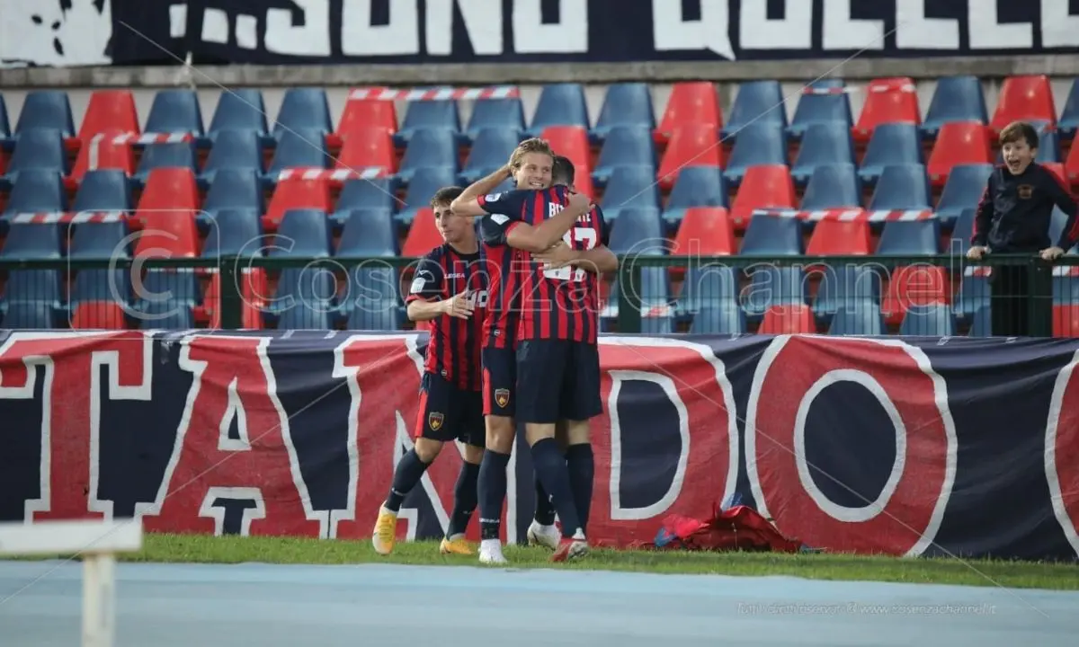 Cosenza-Ternana 3-1: Gori, Millico e Vigorito fanno esplodere il \"Marulla\"