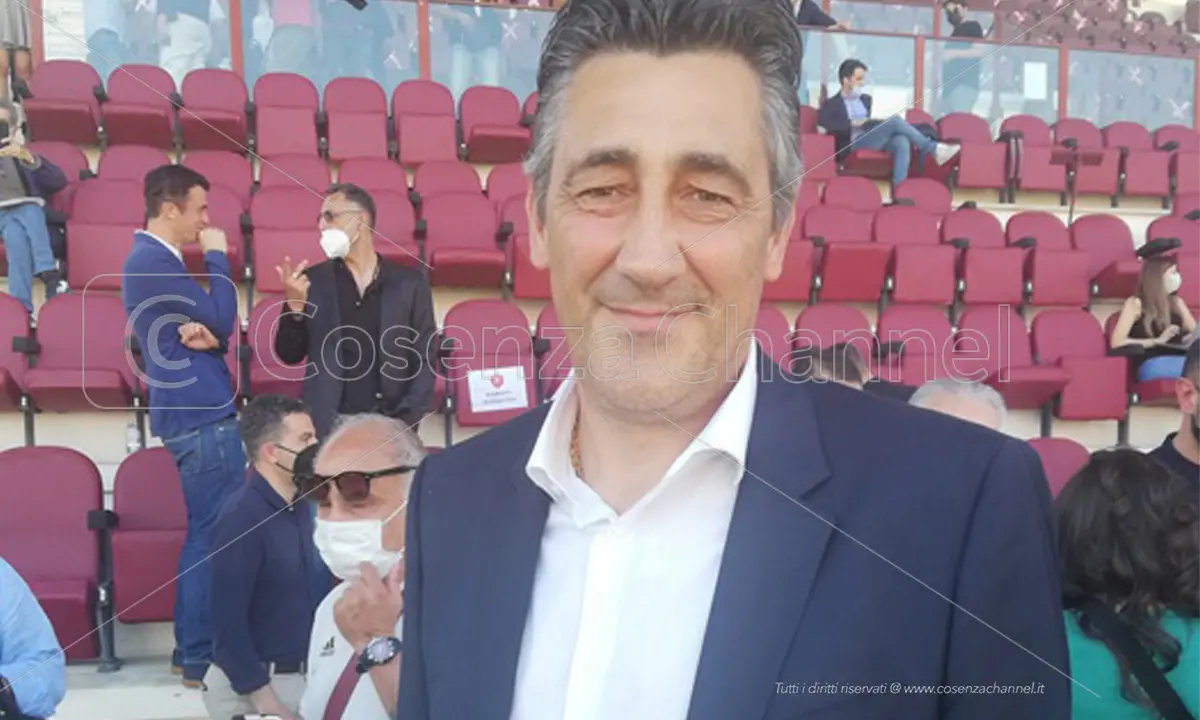 Aglietti: «Lotta salvezza bellissima. L'unica in difficoltà è il Cosenza»