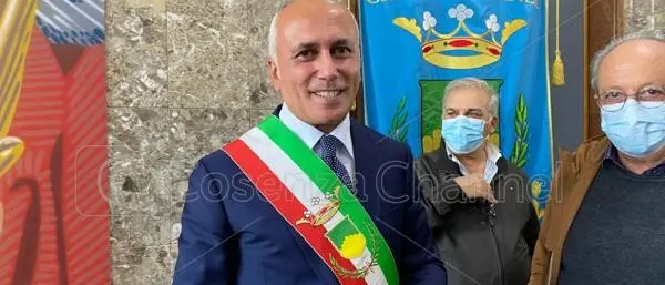 Franz Caruso proclamato sindaco di Cosenza: «Impossibile approvare bilancio nei termini di legge»
