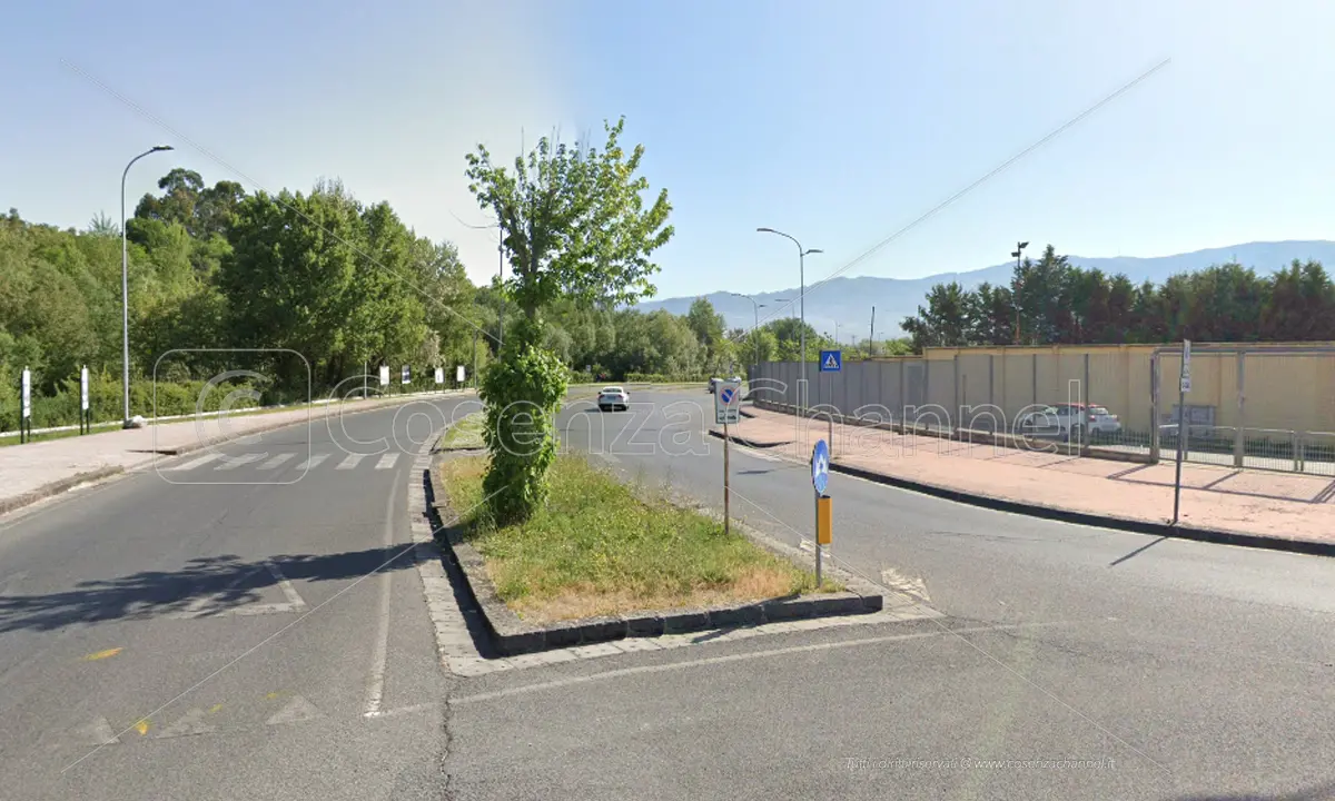 Cosenza-Catanzaro: divieti di transito, strade chiuse al traffico e percorsi per i tifosi