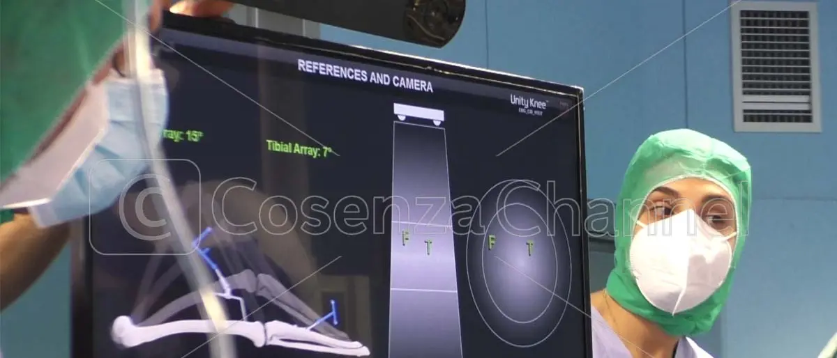 Interventi al ginocchio con l'aiuto di un robot, la rivoluzione della clinica La Madonnina