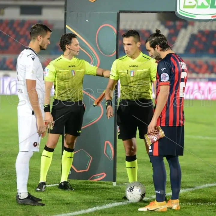 Crisetig: «Il derby è una gara difficile. Il Cosenza gioca con intensità»