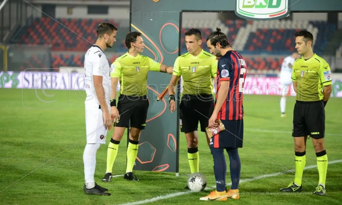 Crisetig: «Il derby è una gara difficile. Il Cosenza gioca con intensità»