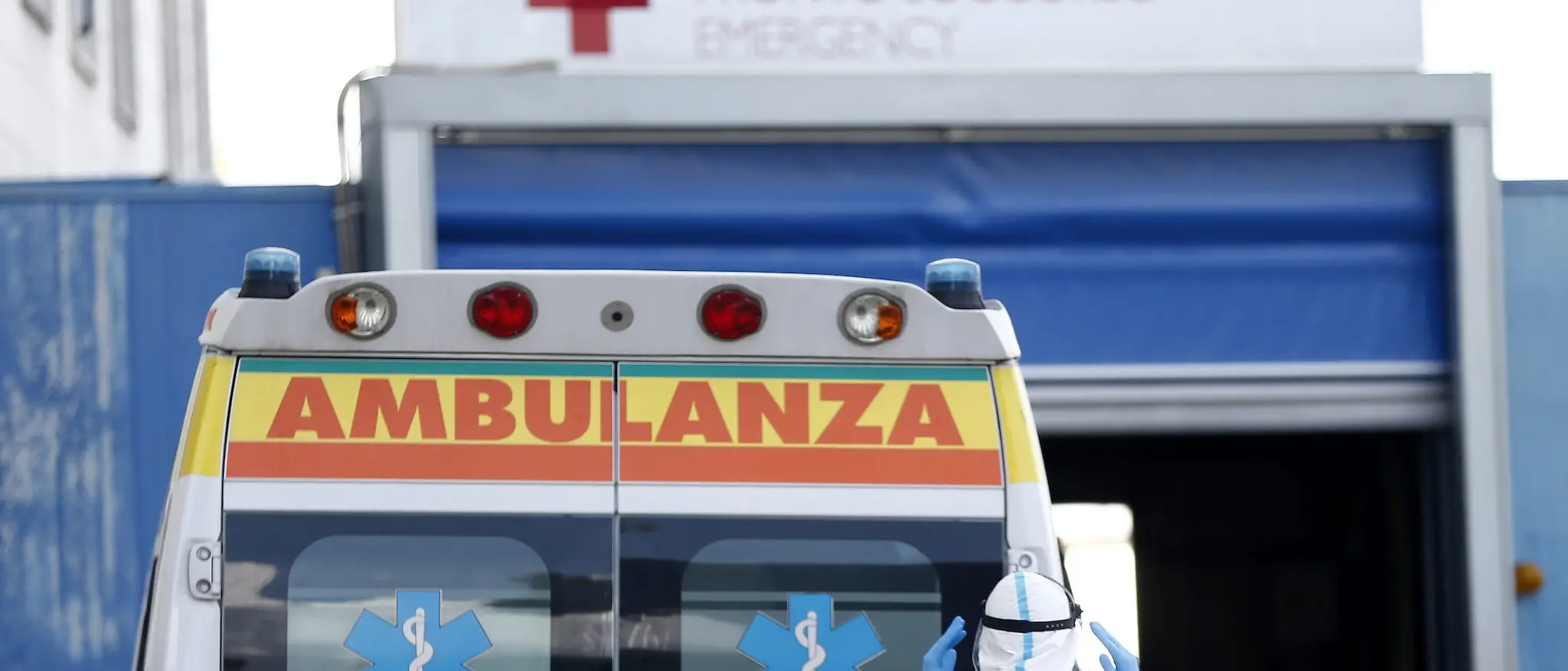 Corigliano Rossano, ambulanza in ritardo: 35enne in pericolo di vita