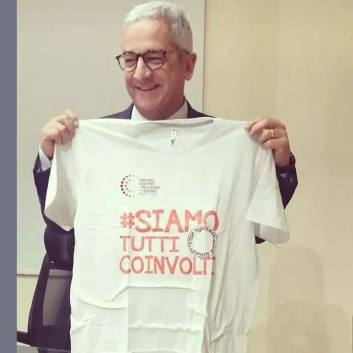 \"Siamo tutt* coinvolt*\", anche il sindaco Manna aderisce alla campagna del Centro Lanzino