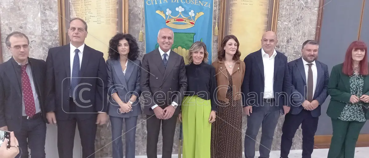 Cosenza, Caruso annuncia la rivisitazione delle deleghe in giunta. «Ma non toccherò equilibri politici»