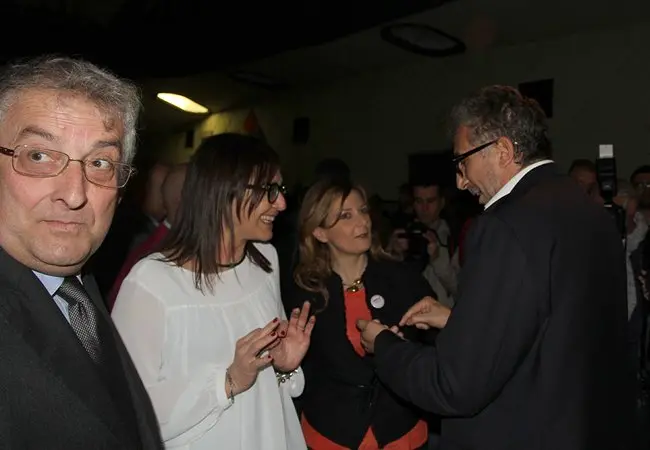 Il Pd critica la scelta dell'Ncd. Magorno: «A Roma parla un'altra lingua». Gentile: «Hanno lavorato per dividerci»