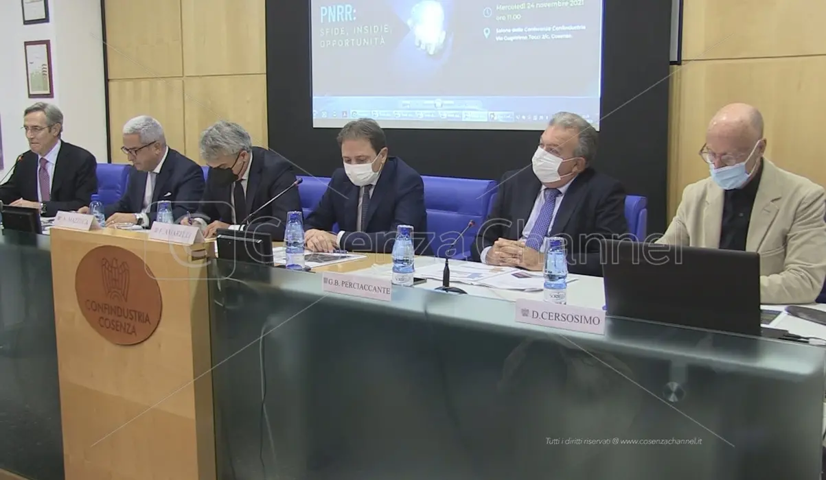 Pnrr e rilancio dell'economia. A Cosenza ne discutono sindaci e associazioni di categoria