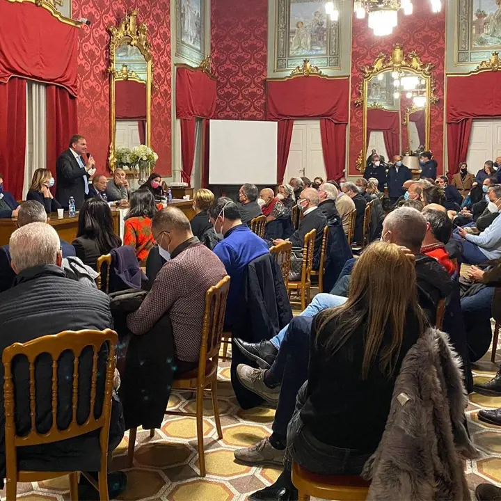 Lite nel Pd a Cosenza, è scontro aperto in vista del congresso: la commissione di garanzia condanna gli aggressori di Reale