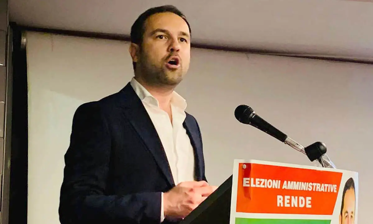 Tenuta (Avanti Rende Libera): «Se Manna si fosse dimesso non ci sarebbero stati i commissari»