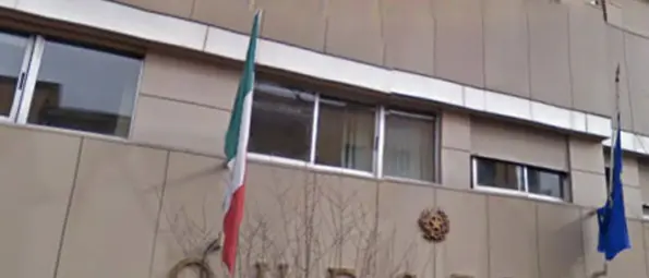 Esplose due bombe carta a Cosenza, indaga la Squadra Mobile