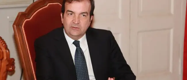 La relazione di Carbone e i debiti di Occhiuto: ecco cosa c'è da sapere