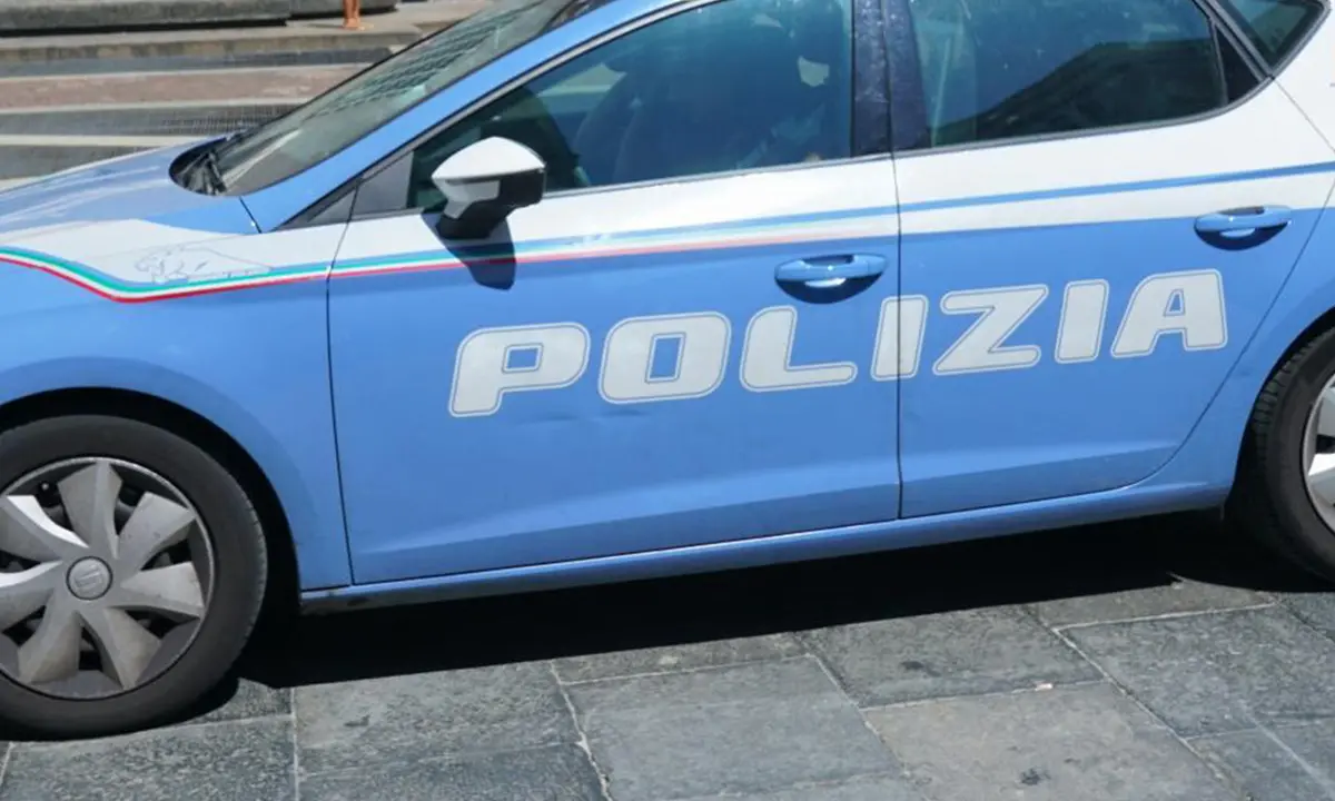 Accoltella la fidanzata nel letto, 25enne fermato dalla polizia a Como