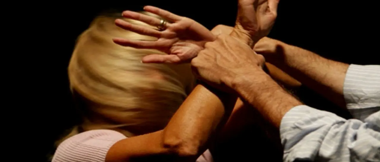 Cosenza, marito violento condannato per maltrattamenti alla moglie