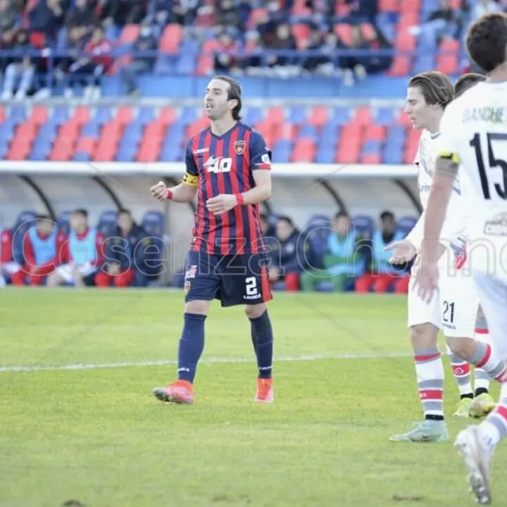 Corsi saluta Cosenza: \"Ti amo anche quando vinci. So che tornerò\"