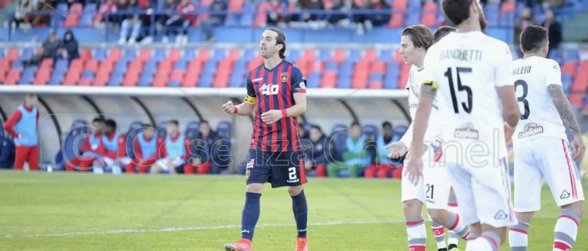 Corsi saluta Cosenza: \"Ti amo anche quando vinci. So che tornerò\"