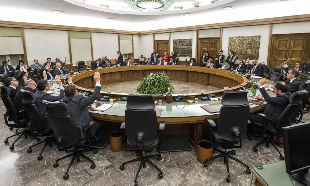 Caso Paola Lucente, archiviazione votata all'unanimità dal Plenum (non senza polemiche)