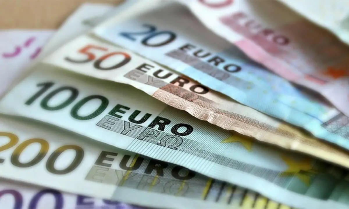 Torna a crescere la tredicesima, ecco quanti soldi arriveranno nel 2021