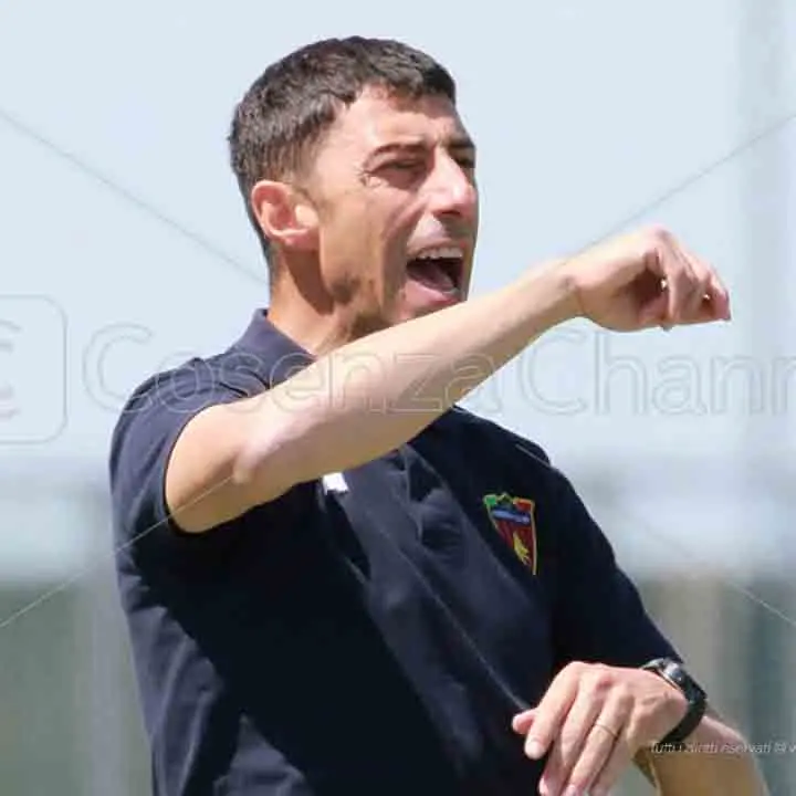 Nasce la City Rende FC: Roberto Occhiuzzi lancia il nuovo progetto per rilanciare il calcio biancorosso\n