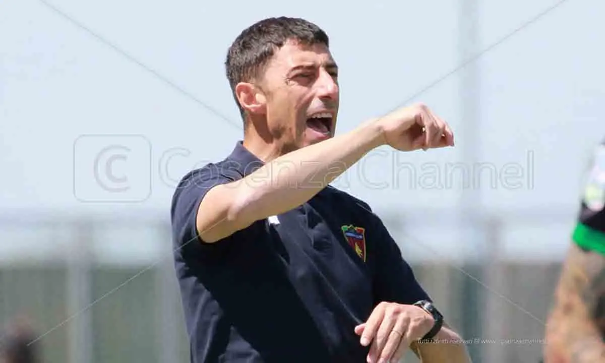 Nasce la City Rende FC: Roberto Occhiuzzi lancia il nuovo progetto per rilanciare il calcio biancorosso\n