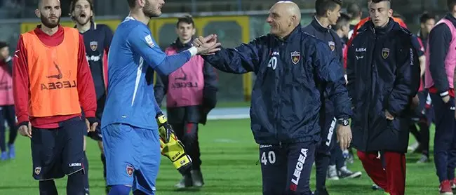 Roselli sulle orme di Toscano. In 15 anni solo \"Mimmo-one\" ha più panchine