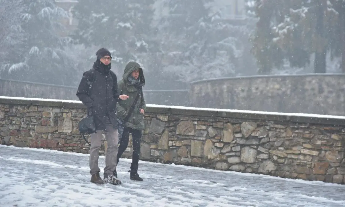 Italia ancora nella morsa del freddo, ma da lunedì il tempo migliora