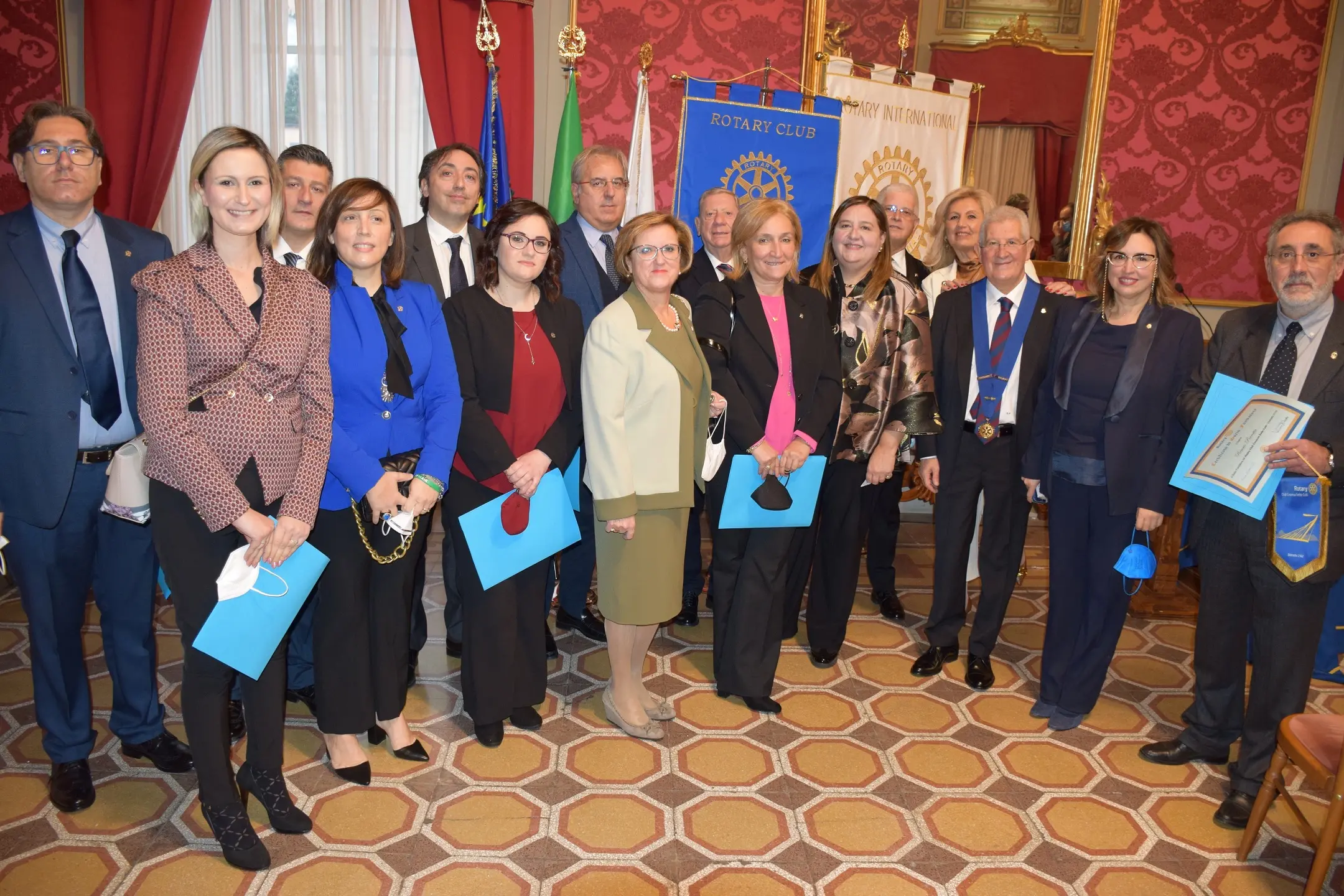 Consegnata la Charta costitutiva ai soci del nuovo Rotary Club \"Cosenza Sette Colli\"