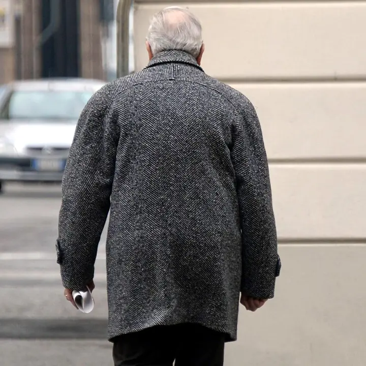 Corigliano Rossano, colf addormenta col sonnifero un anziano e lo deruba di mille euro