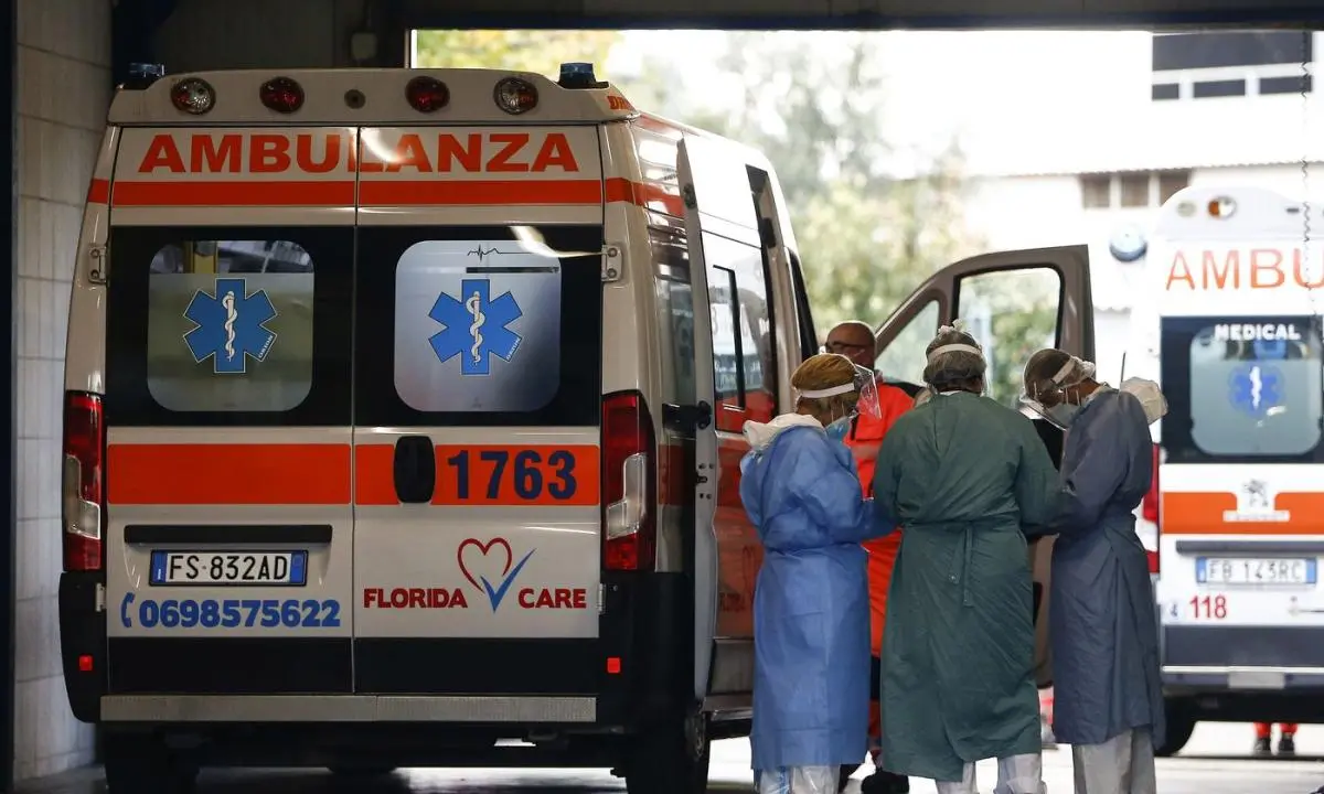 Covid, cosentino in gravi condizioni al policlinico di Catanzaro: non è vaccinato