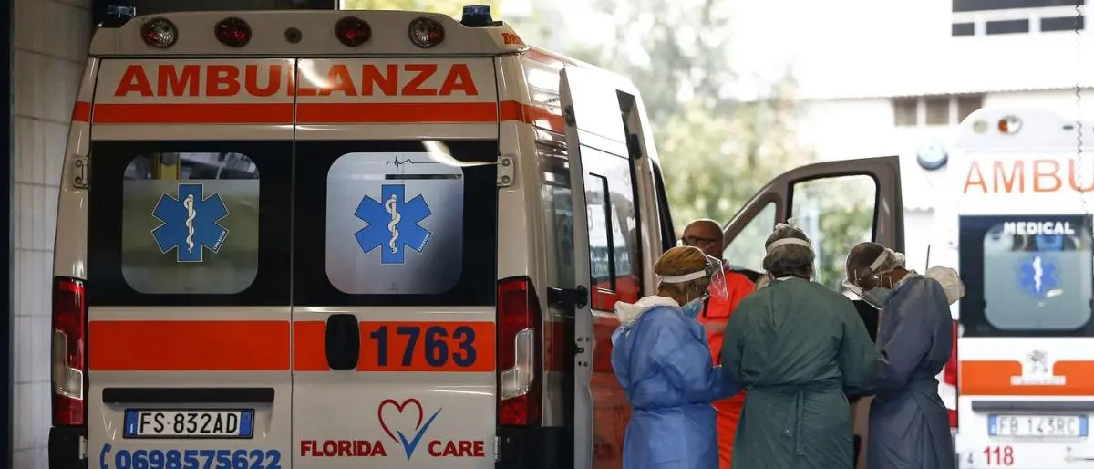 Covid, cosentino in gravi condizioni al policlinico di Catanzaro: non è vaccinato