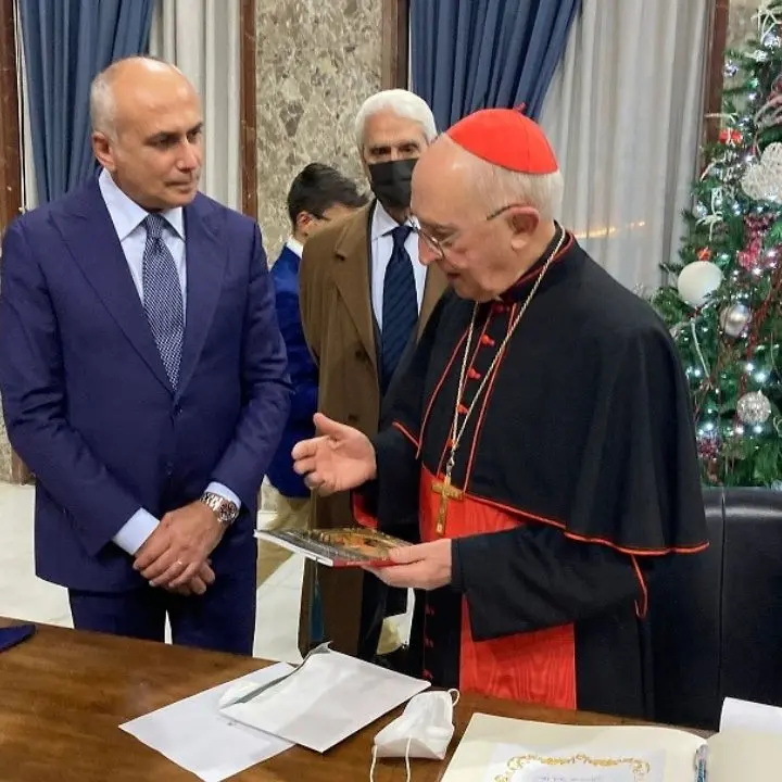 Il Cardinale Filoni ricevuto a Palazzo dei Bruzi dal sindaco Caruso