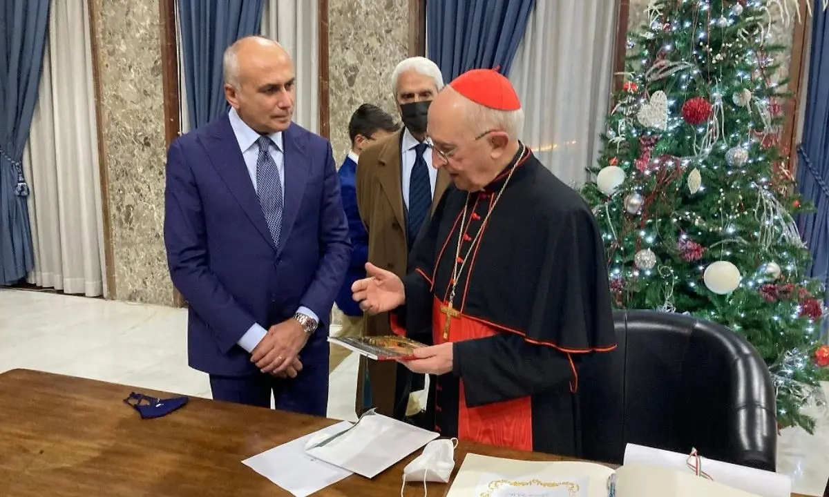Il Cardinale Filoni ricevuto a Palazzo dei Bruzi dal sindaco Caruso