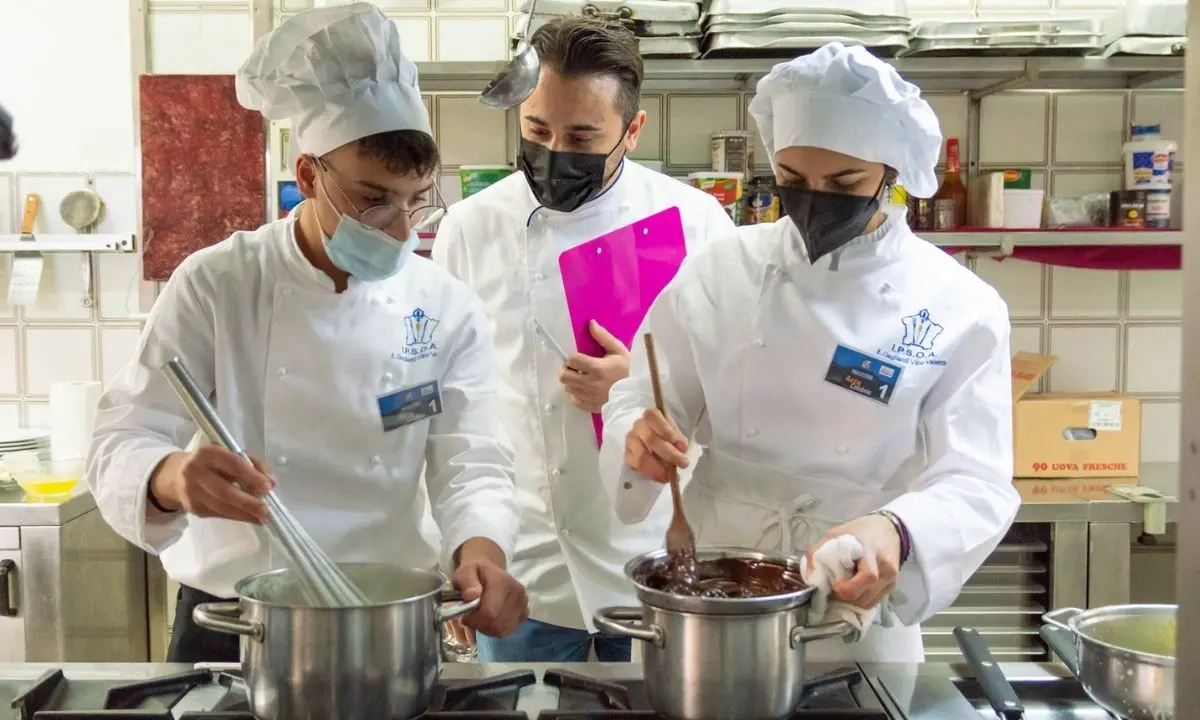 Concluso il VI \"MASTER Arca Calabria per l'enogastronomia e l'ospitalità alberghiera\"
