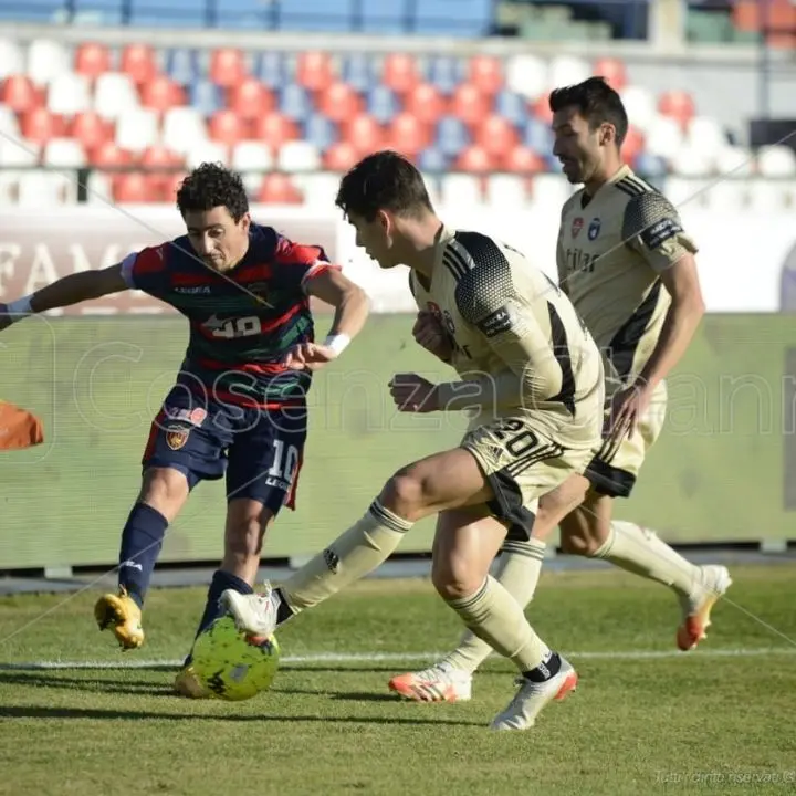 Cosenza-Pisa 0-2, le pagelle: che ingenuità Carraro. Gori in fase involutiva