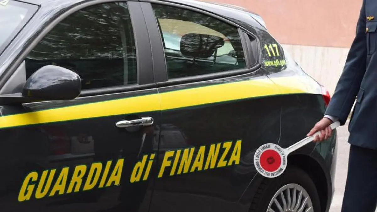 Falsi incidenti stradali: perquisiti trenta professionisti tra cui tre giudici di pace