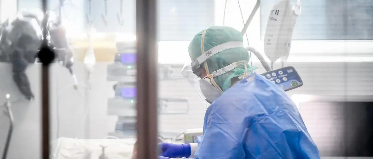 Covid Italia, impennata di contagi (30.798) con 153 morti