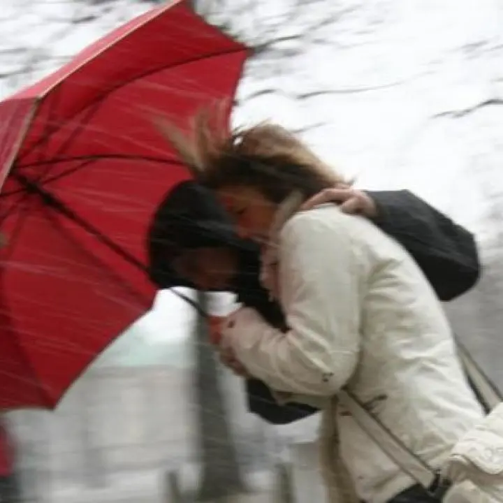 Meteo in Calabria, tornano piogge e temporali. Ed occhio al forte vento