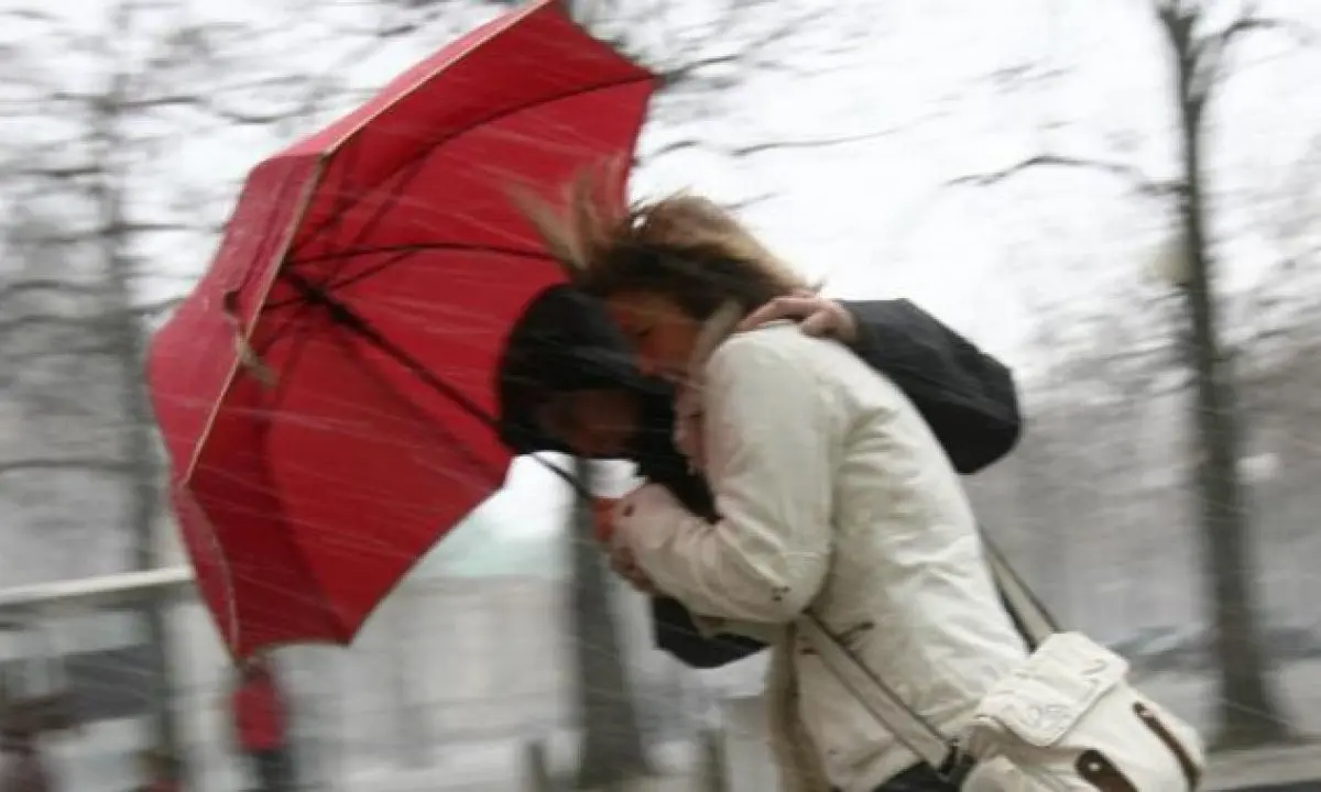 Meteo in Calabria, inizia un'altra settimana di pioggia e forti venti
