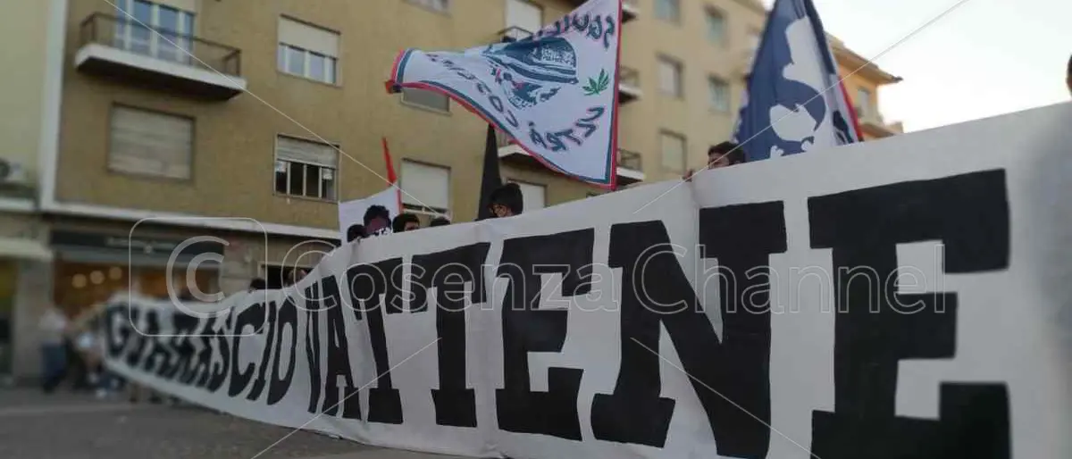 Cosenza-Cremonese, gli Anni Ottanta: «Restiamo fuori, 19 euro significa lucrare sui tifosi»