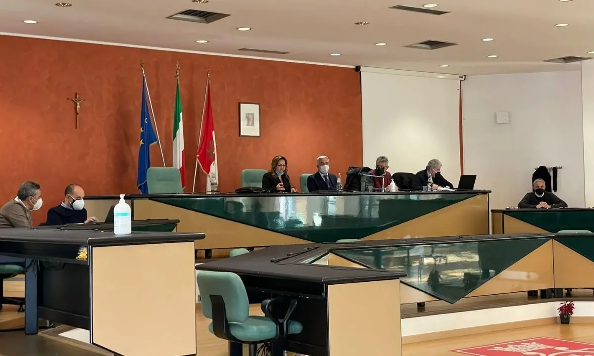 Ato Cosenza scrive a Occhiuto: «Servono nuovi siti per smaltire i rifiuti»