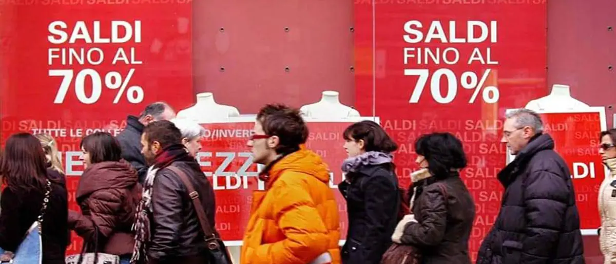 Shopping, saldi in Calabria al via giovedì 5 gennaio. Multe per chi non rispetta le regole