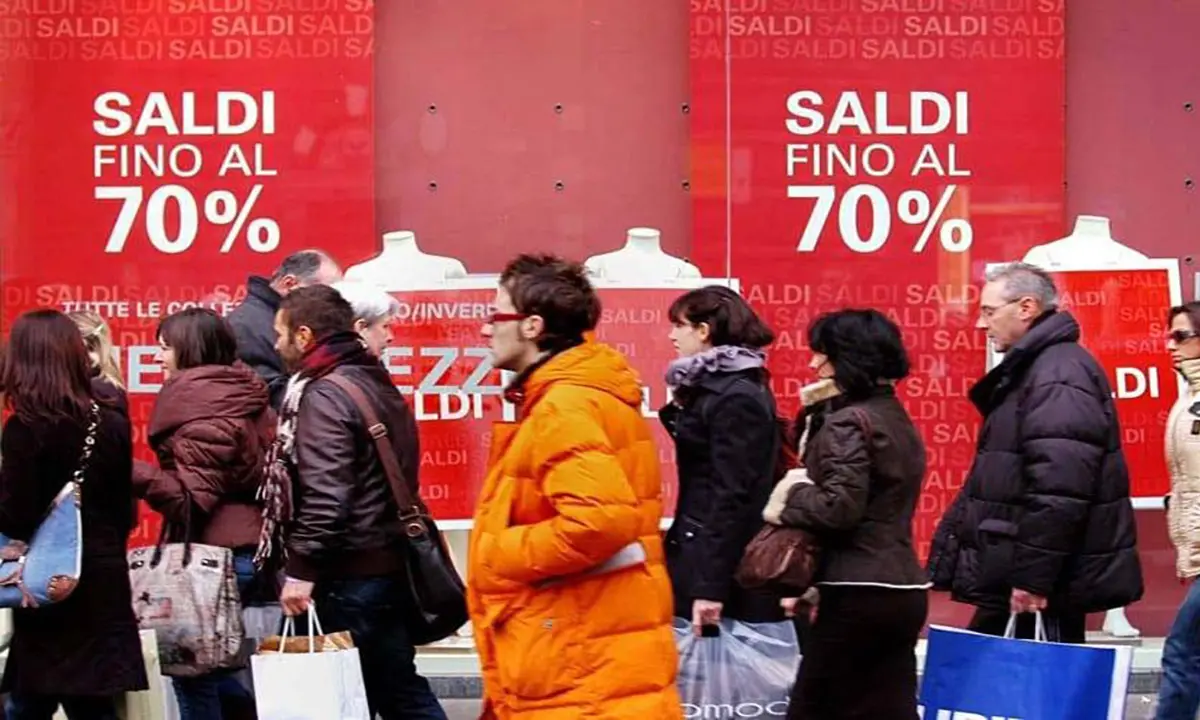 Saldi 2024, i calabresi non si fidano della Rete e acquistano nei negozi