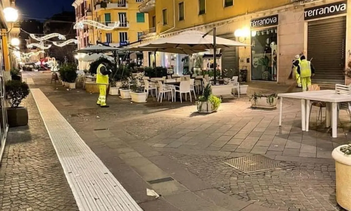 Caruso, De Cicco e Sconosciuto: «Cosenza pulita a Capodanno grazie alle cooperative e ad \"Ecologia Oggi\"»