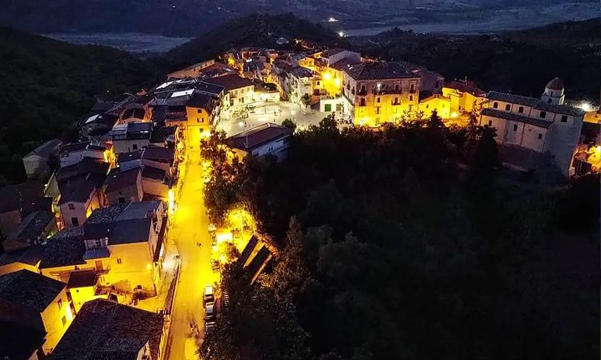 Passione Vivente a Caloveto, cambia la viabilità: chiusure e divieti per l’evento del 5 aprile\n