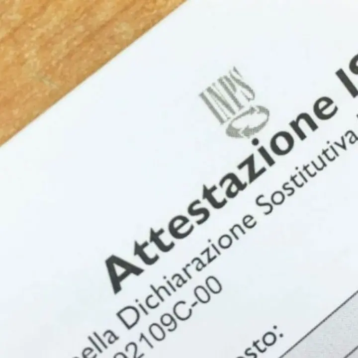 Poste Italiane, online i dati 2020 per la richiesta dell'Isee: ecco la procedura